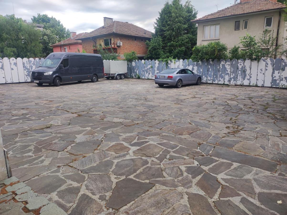 ホテル Кианти Kŭrdzhali エクステリア 写真